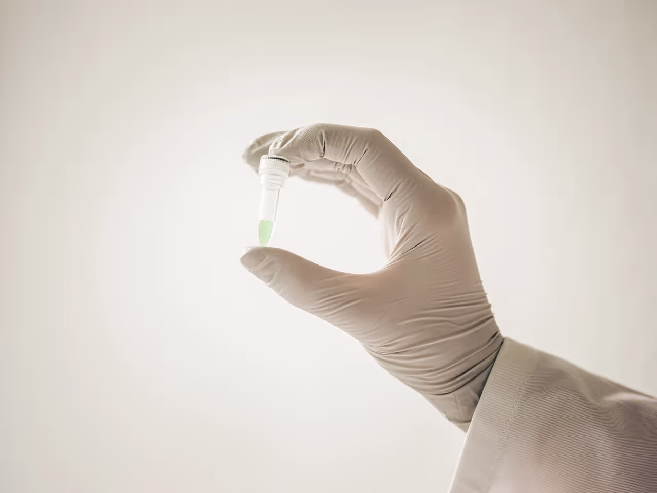 Presenting a sample